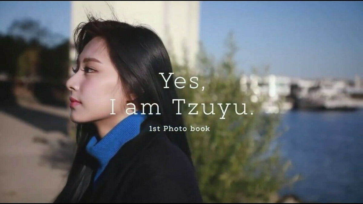 Twice Tzuyu - [Yes, I Am Tzuyu] (1st PhotoBook RANDOM Version